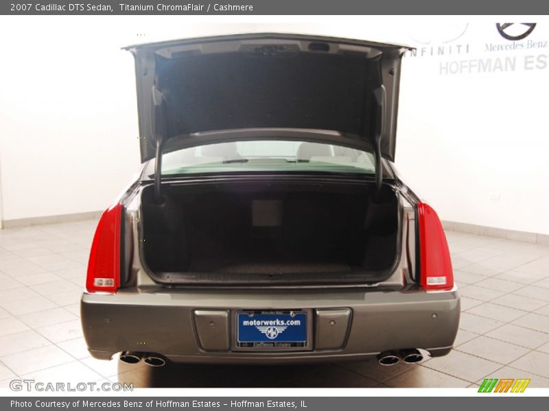 Titanium ChromaFlair / Cashmere 2007 Cadillac DTS Sedan