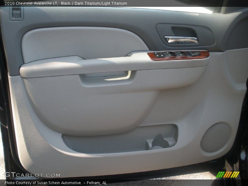 Black / Dark Titanium/Light Titanium 2010 Chevrolet Avalanche LT