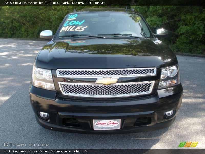 Black / Dark Titanium/Light Titanium 2010 Chevrolet Avalanche LT