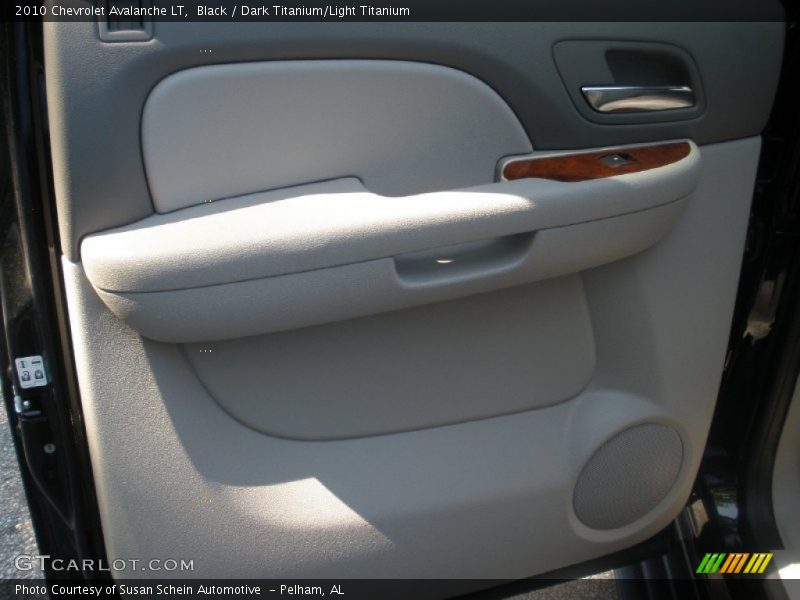 Black / Dark Titanium/Light Titanium 2010 Chevrolet Avalanche LT