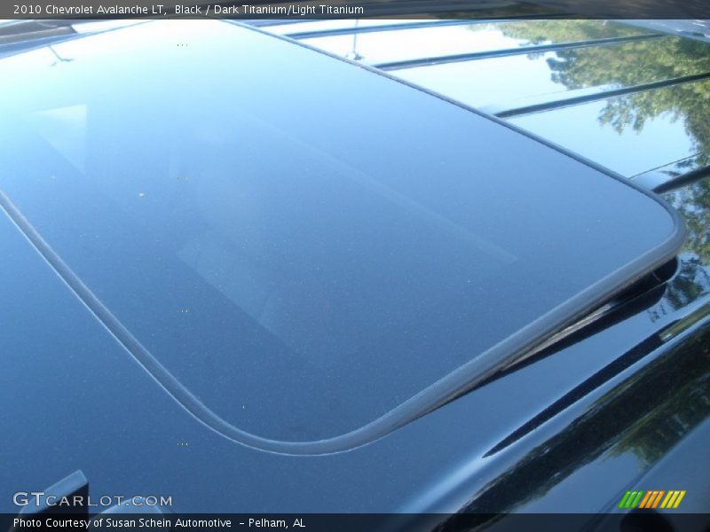 Black / Dark Titanium/Light Titanium 2010 Chevrolet Avalanche LT