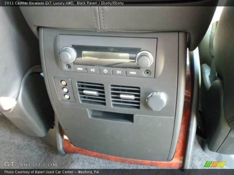 Black Raven / Ebony/Ebony 2011 Cadillac Escalade EXT Luxury AWD