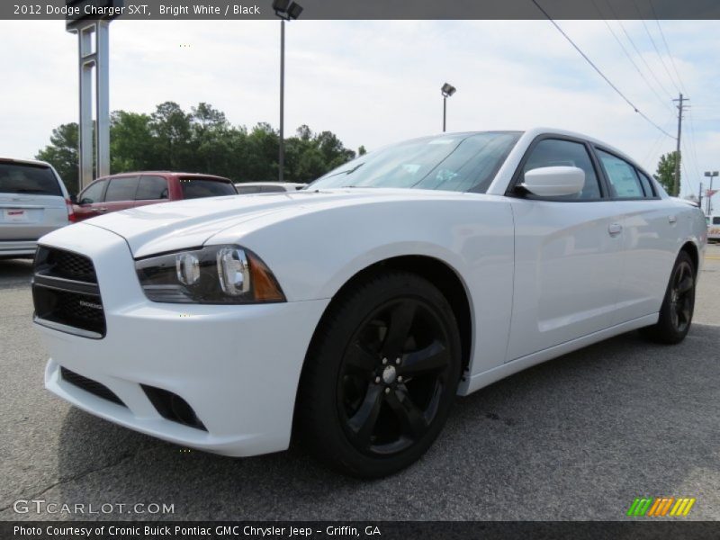 Bright White / Black 2012 Dodge Charger SXT