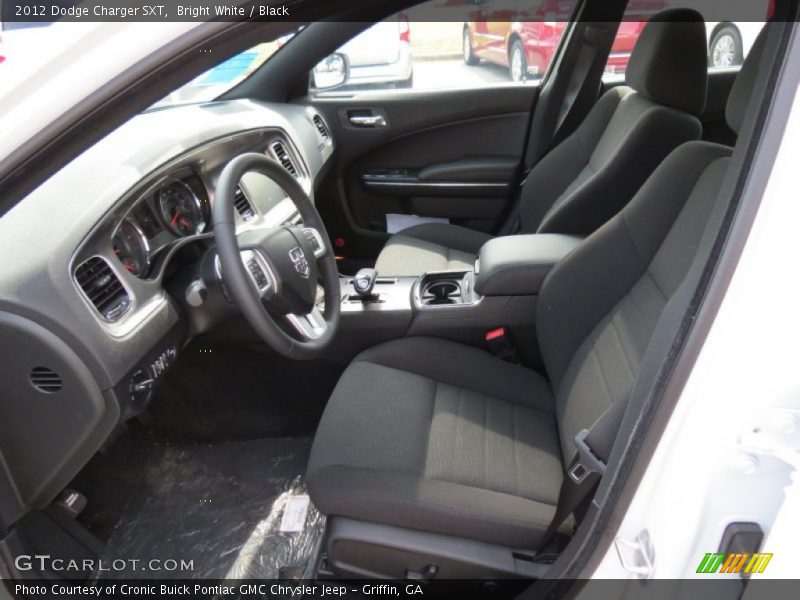 Bright White / Black 2012 Dodge Charger SXT
