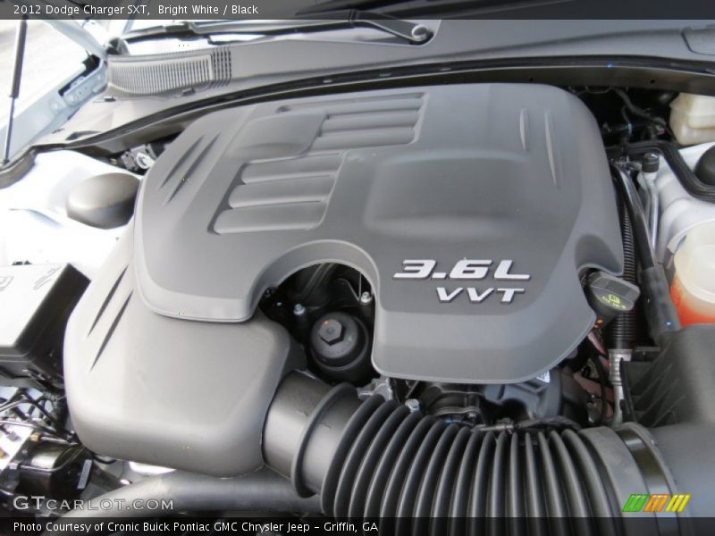 Bright White / Black 2012 Dodge Charger SXT