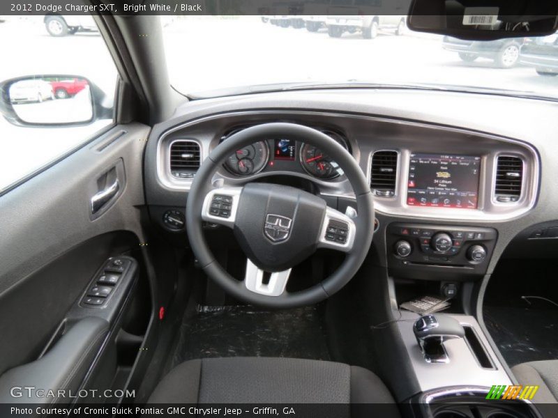 Bright White / Black 2012 Dodge Charger SXT