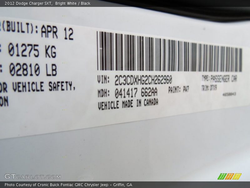 Bright White / Black 2012 Dodge Charger SXT