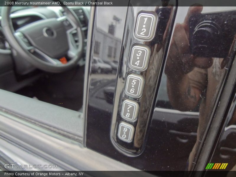 Ebony Black / Charcoal Black 2008 Mercury Mountaineer AWD