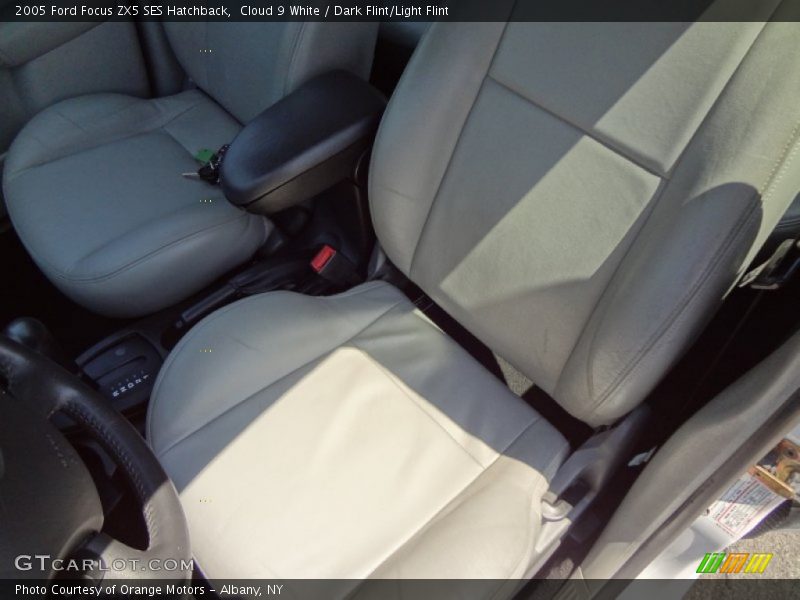 Cloud 9 White / Dark Flint/Light Flint 2005 Ford Focus ZX5 SES Hatchback