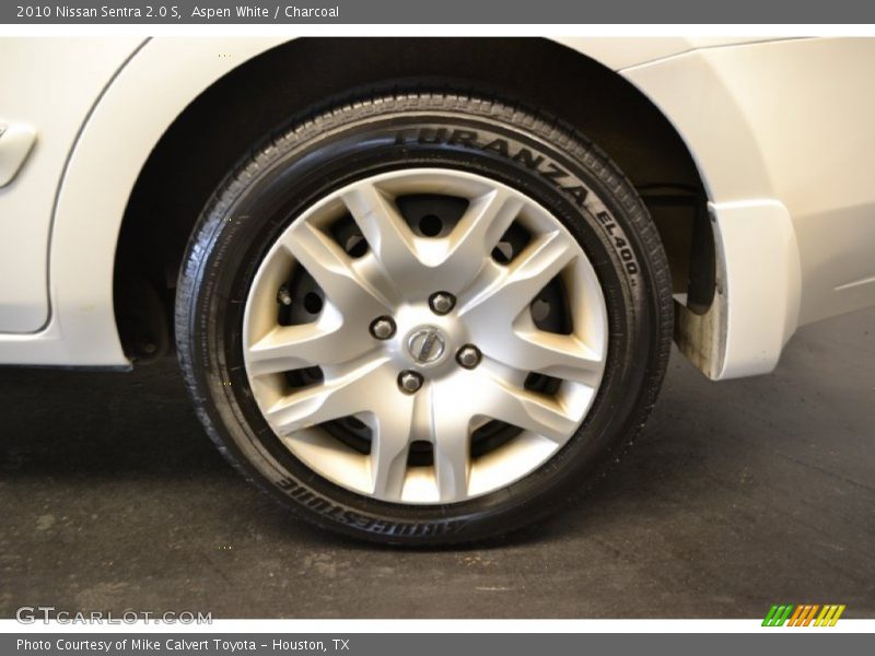 Aspen White / Charcoal 2010 Nissan Sentra 2.0 S