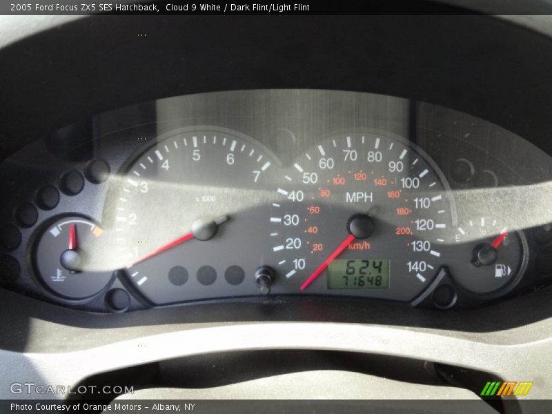 Cloud 9 White / Dark Flint/Light Flint 2005 Ford Focus ZX5 SES Hatchback