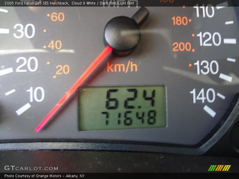 Cloud 9 White / Dark Flint/Light Flint 2005 Ford Focus ZX5 SES Hatchback