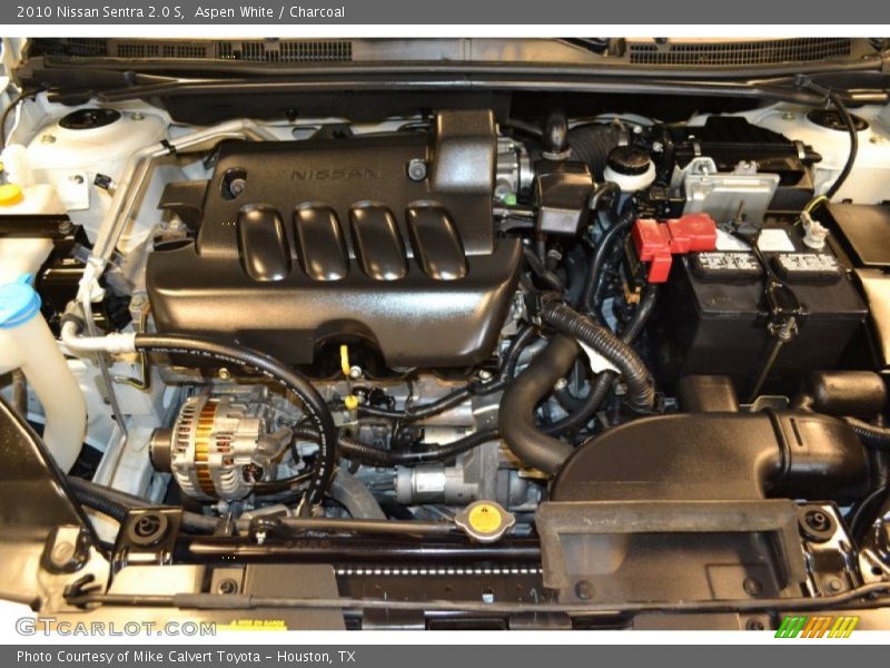 Aspen White / Charcoal 2010 Nissan Sentra 2.0 S