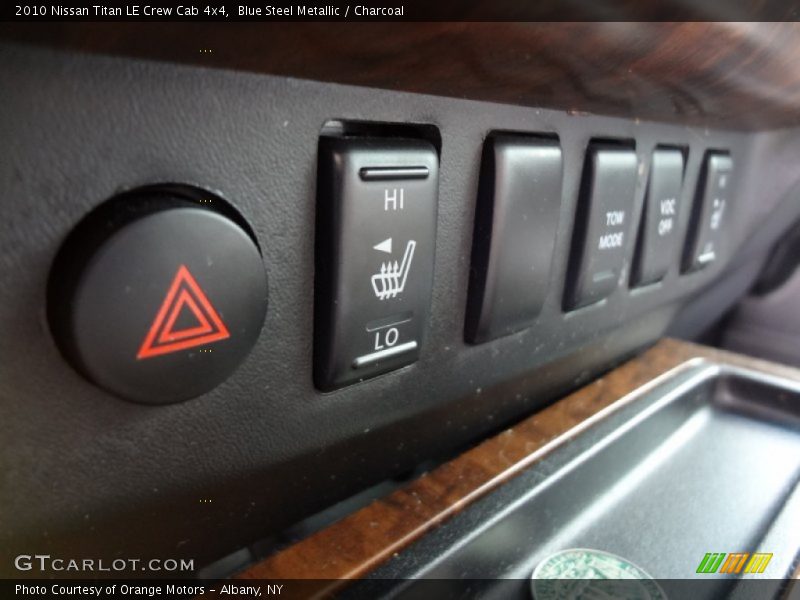 Blue Steel Metallic / Charcoal 2010 Nissan Titan LE Crew Cab 4x4