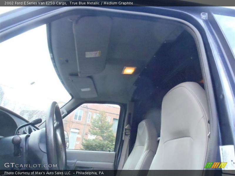 True Blue Metallic / Medium Graphite 2002 Ford E Series Van E250 Cargo