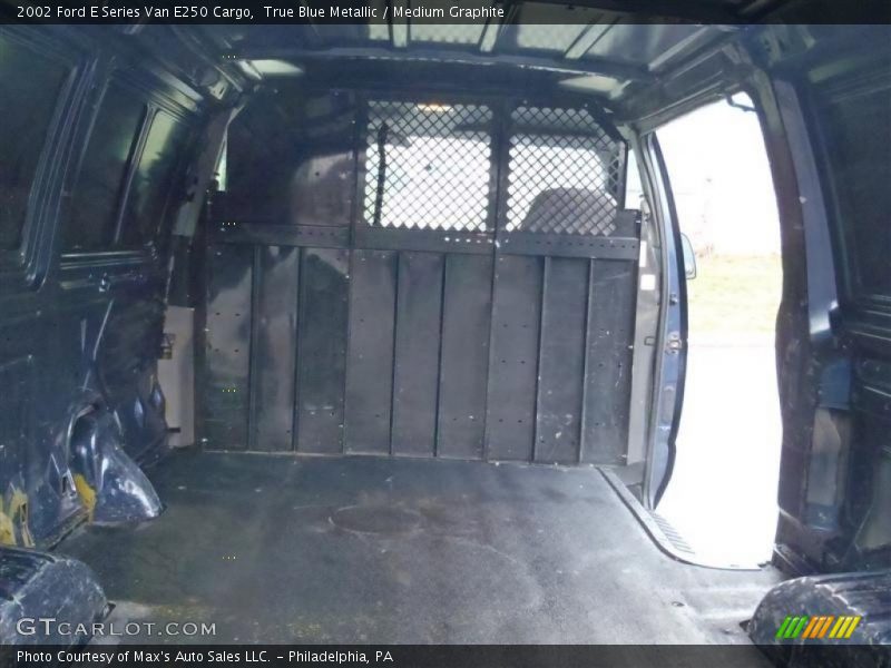 True Blue Metallic / Medium Graphite 2002 Ford E Series Van E250 Cargo