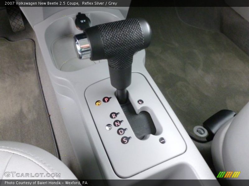 Reflex Silver / Grey 2007 Volkswagen New Beetle 2.5 Coupe