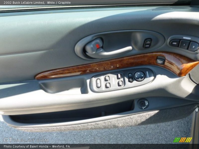 White / Graphite 2002 Buick LeSabre Limited