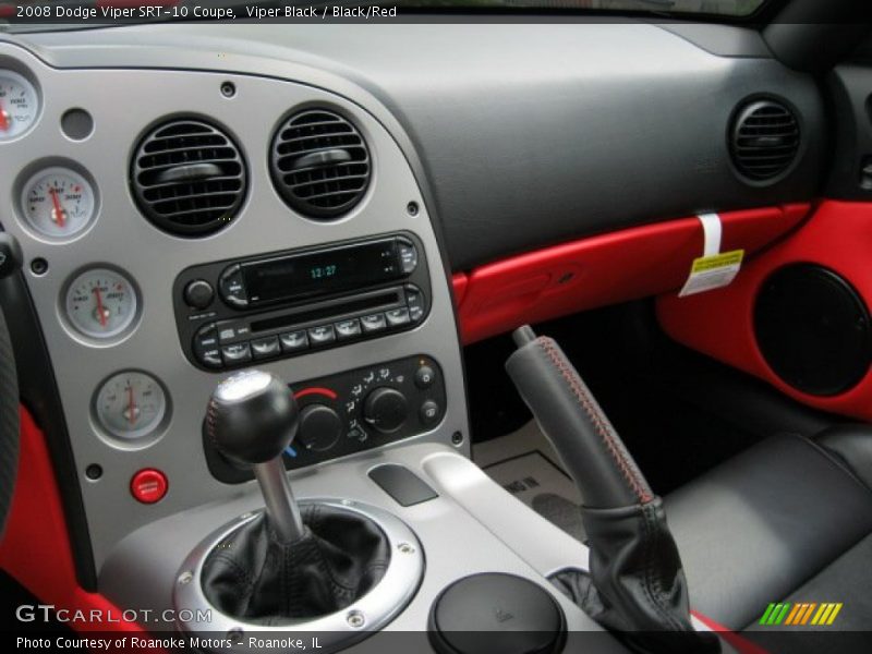 Controls of 2008 Viper SRT-10 Coupe