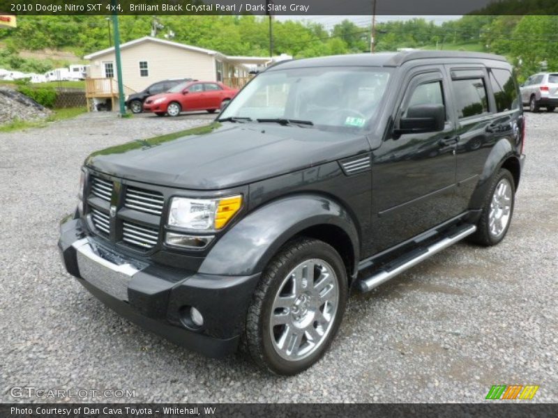 Front 3/4 View of 2010 Nitro SXT 4x4