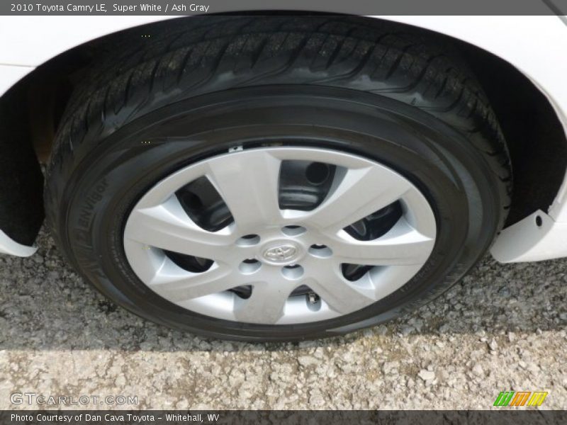 Super White / Ash Gray 2010 Toyota Camry LE