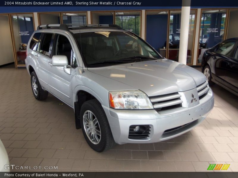 Sterling Silver Metallic / Charcoal Gray 2004 Mitsubishi Endeavor Limited AWD
