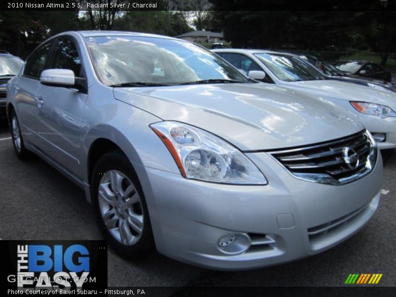 Radiant Silver / Charcoal 2010 Nissan Altima 2.5 S