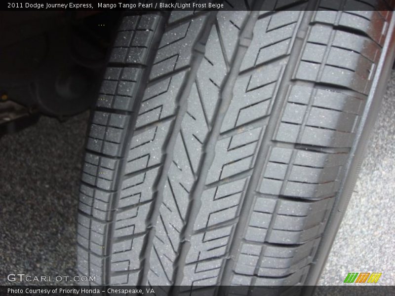Mango Tango Pearl / Black/Light Frost Beige 2011 Dodge Journey Express