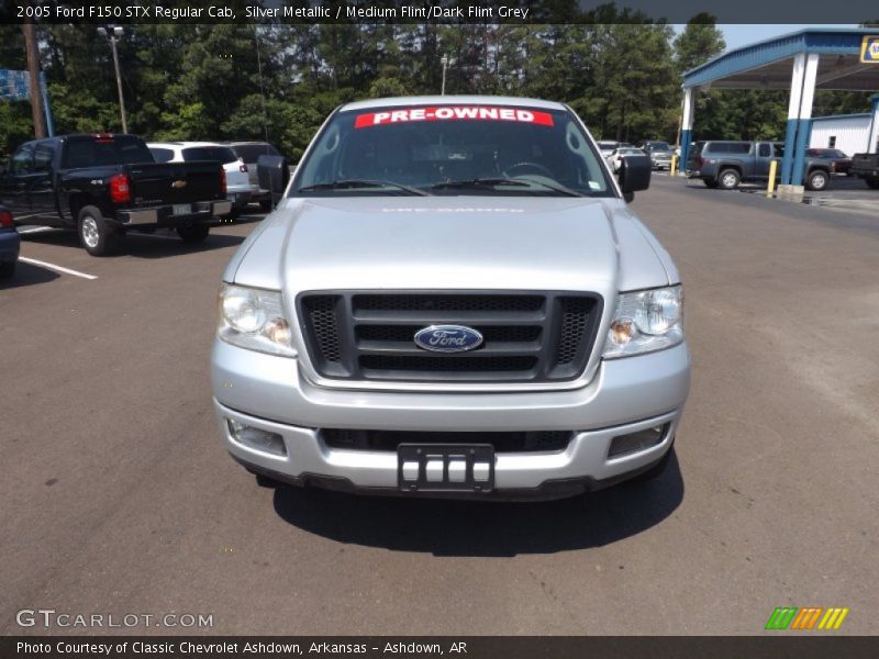 Silver Metallic / Medium Flint/Dark Flint Grey 2005 Ford F150 STX Regular Cab