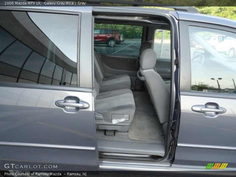 Galaxy Gray Mica / Gray 2006 Mazda MPV LX