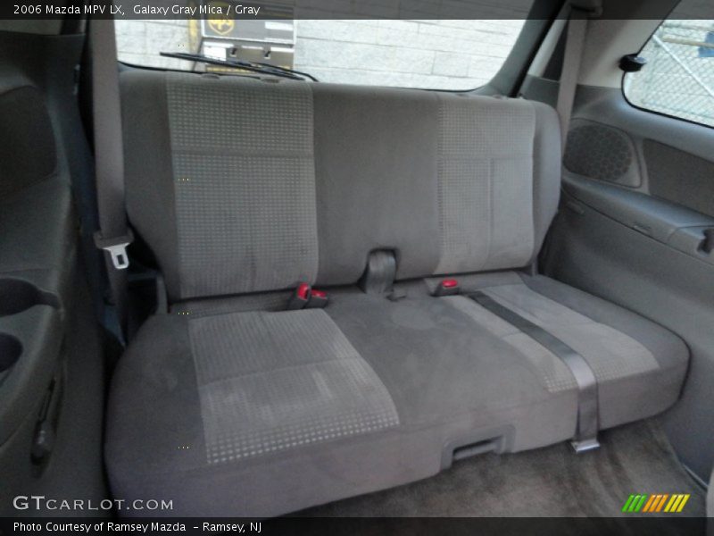 Galaxy Gray Mica / Gray 2006 Mazda MPV LX