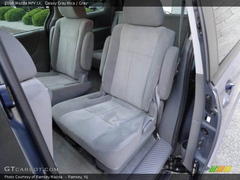 Galaxy Gray Mica / Gray 2006 Mazda MPV LX
