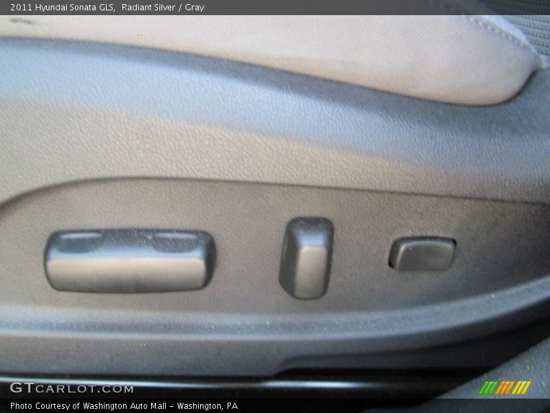 Radiant Silver / Gray 2011 Hyundai Sonata GLS