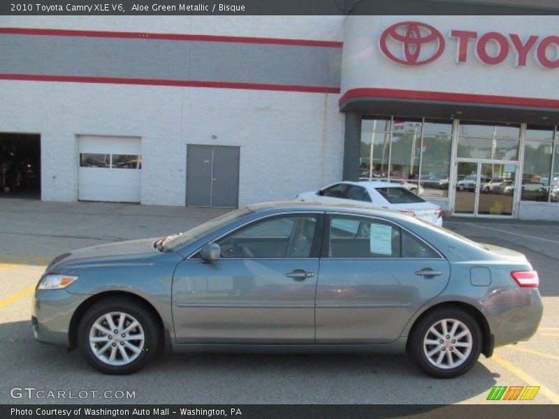 Aloe Green Metallic / Bisque 2010 Toyota Camry XLE V6