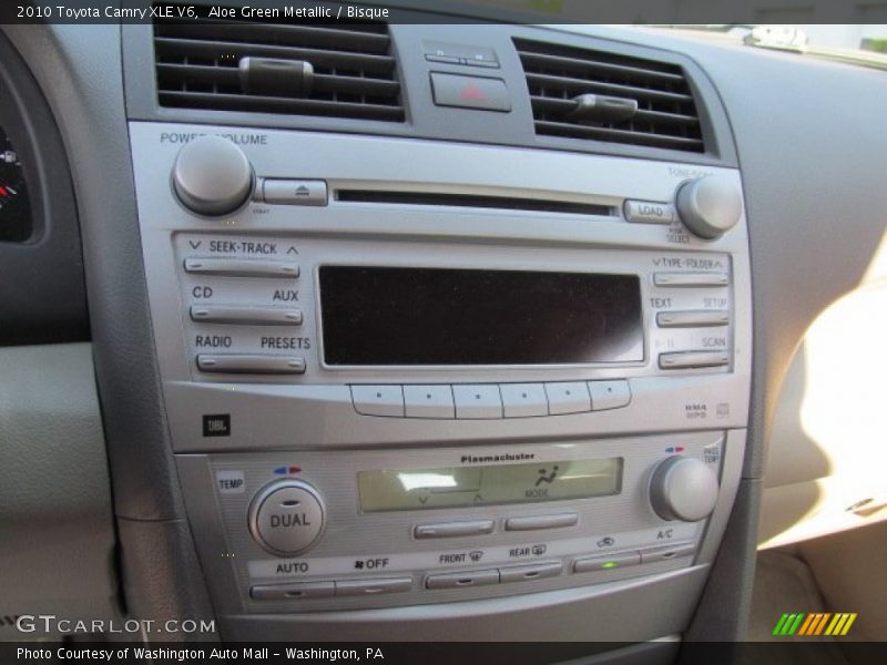 Aloe Green Metallic / Bisque 2010 Toyota Camry XLE V6