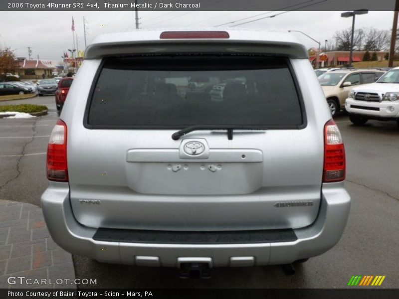 Titanium Metallic / Dark Charcoal 2006 Toyota 4Runner SR5 4x4