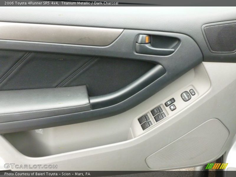 Titanium Metallic / Dark Charcoal 2006 Toyota 4Runner SR5 4x4