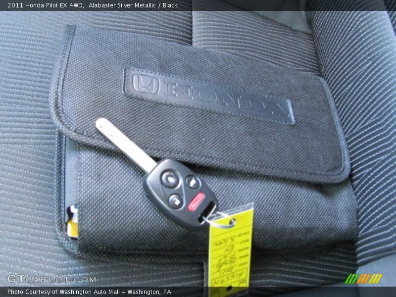 Alabaster Silver Metallic / Black 2011 Honda Pilot EX 4WD