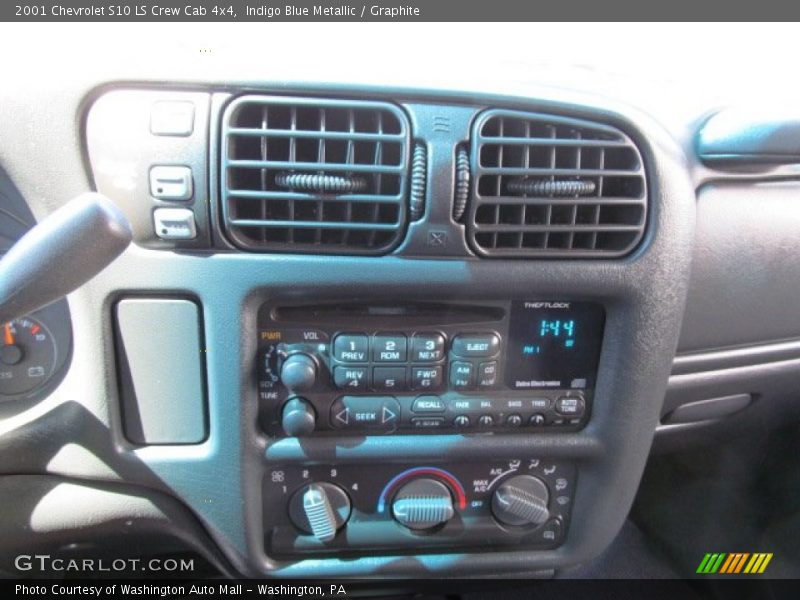 Indigo Blue Metallic / Graphite 2001 Chevrolet S10 LS Crew Cab 4x4