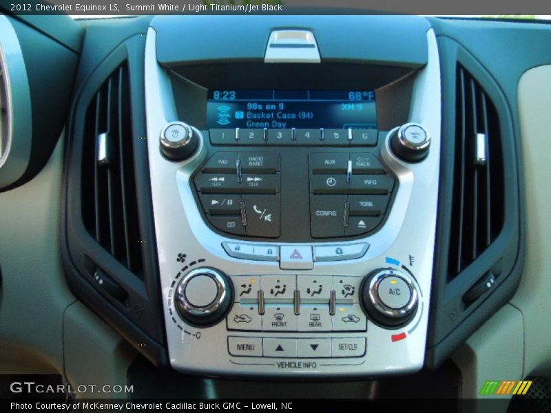 Summit White / Light Titanium/Jet Black 2012 Chevrolet Equinox LS