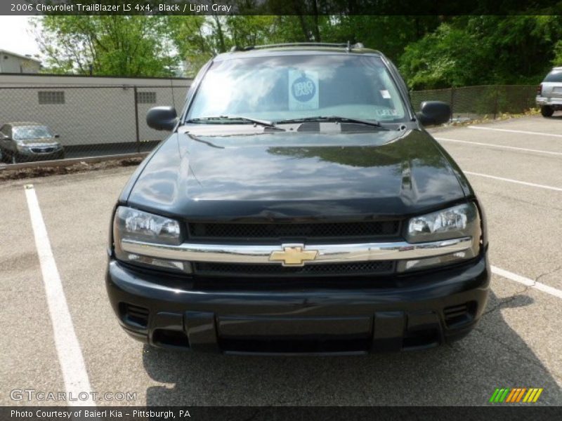 Black / Light Gray 2006 Chevrolet TrailBlazer LS 4x4
