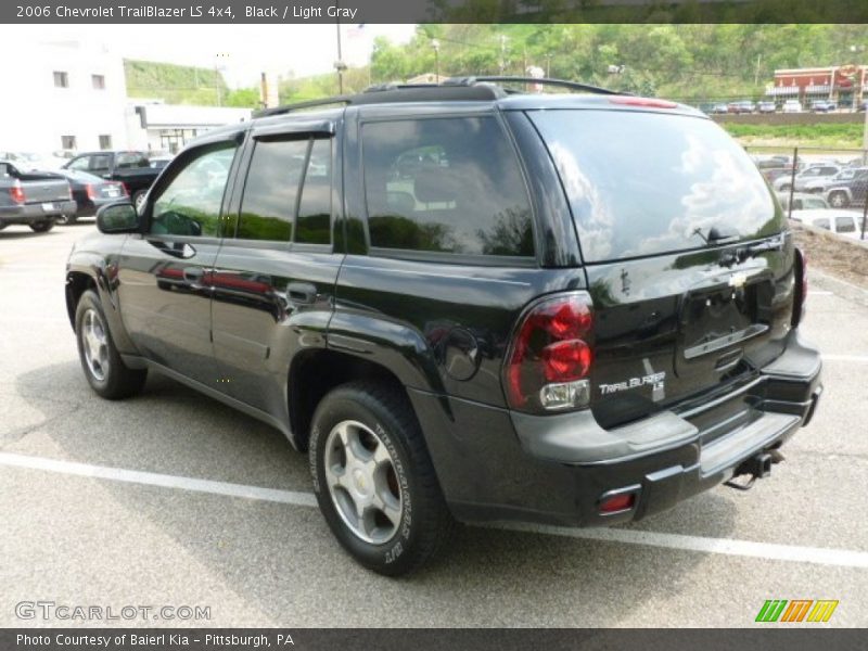 Black / Light Gray 2006 Chevrolet TrailBlazer LS 4x4