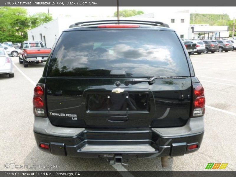 Black / Light Gray 2006 Chevrolet TrailBlazer LS 4x4