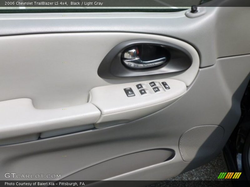 Black / Light Gray 2006 Chevrolet TrailBlazer LS 4x4