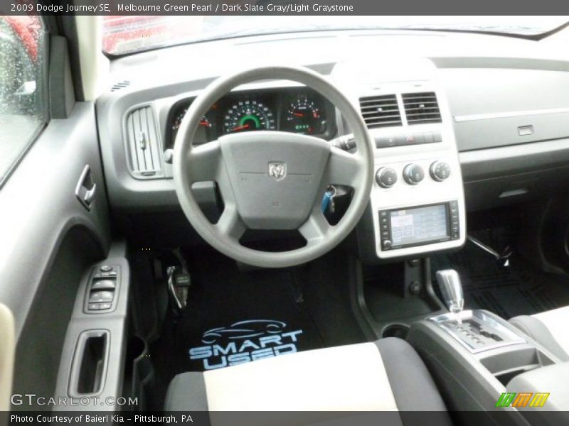 Melbourne Green Pearl / Dark Slate Gray/Light Graystone 2009 Dodge Journey SE