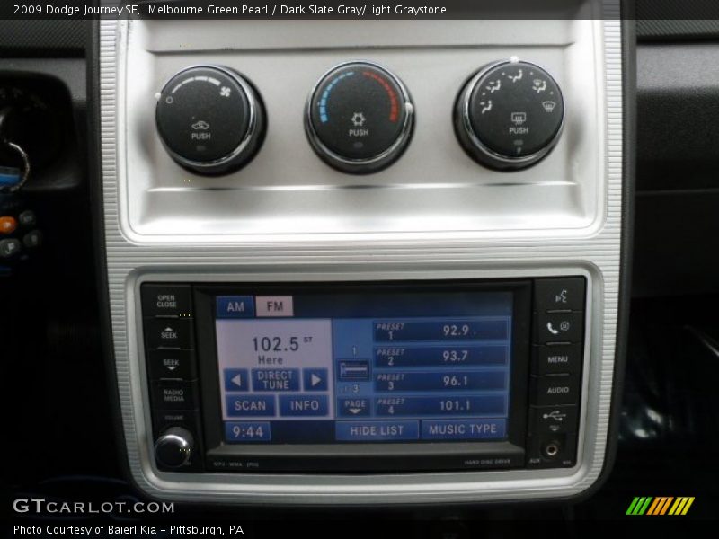 Melbourne Green Pearl / Dark Slate Gray/Light Graystone 2009 Dodge Journey SE