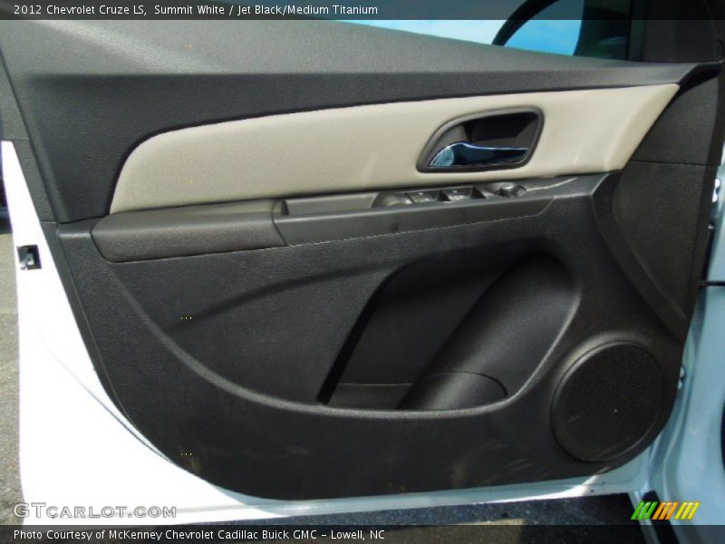 Summit White / Jet Black/Medium Titanium 2012 Chevrolet Cruze LS