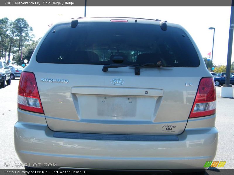 Gold Beige / Beige 2003 Kia Sorento LX