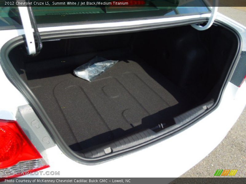 Summit White / Jet Black/Medium Titanium 2012 Chevrolet Cruze LS