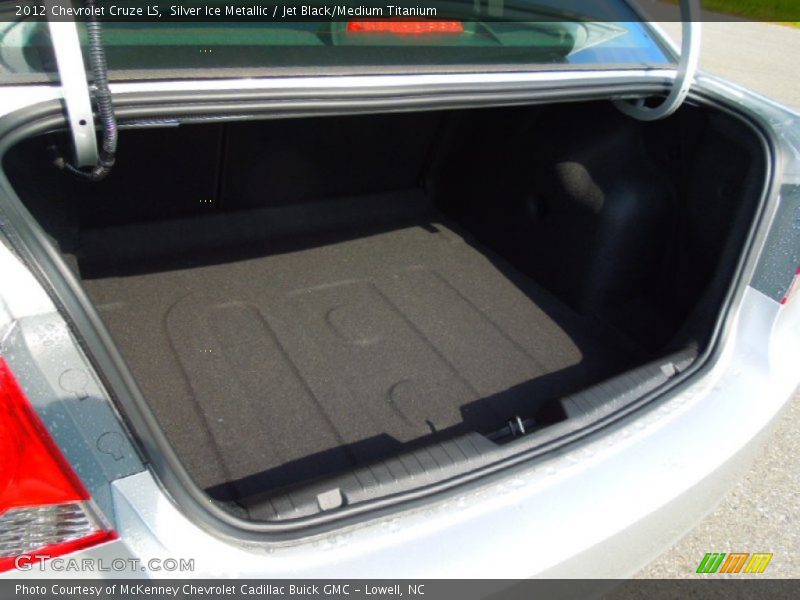 Silver Ice Metallic / Jet Black/Medium Titanium 2012 Chevrolet Cruze LS